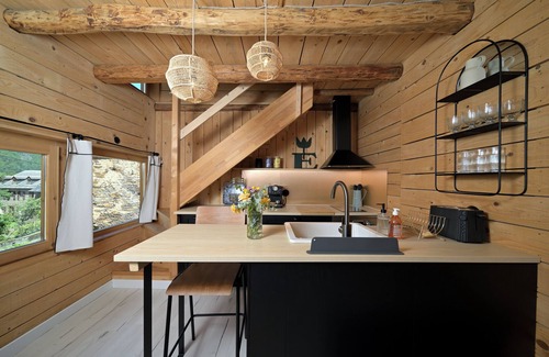 Montauban-de-Luchon Ski Chalet | Chalet "Cabanelise" with Mountain View & Private Terrace