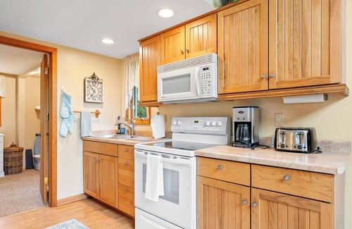 Baileys Harbor Cabin | Chalet Cabin on Kangaroo Lake - Dog Friendly and family friendly