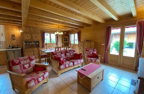 Samoens Ski Chalet | Chalet calme et spacieux, proche village, navette ski, jardin, animaux acceptés, parking privé - FR-1-624-66