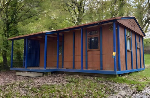 Bretagne-d'Armagnac Apartment | Chalet 'Campitel 4 Personnes 91' with Private Terrace, Private Garden and Wi-Fi