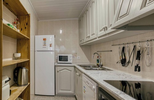Begur Ski Chalet | Chalet 'Casa Adosada' with Terrace, Garden & Wi-Fi