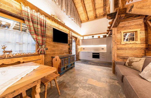 San Giovanni di Fassa Ski Chalet | Chalet "Catinaccio Rosengarten 56" with Mountain View, Garden & Wi-Fi
