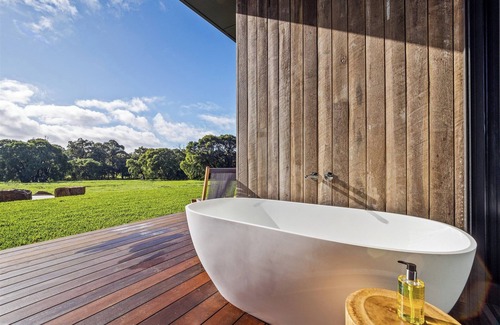 Metricup Ski Chalet | Chalet Coast | Walburra Brook Off-grid Luxury stay