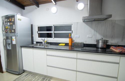 Posadas House | chalet con parque quincho y pileta