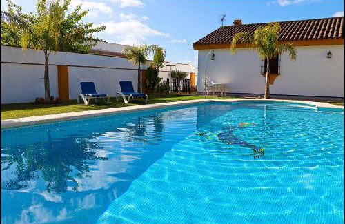 Conil de la Frontera Ski Chalet | Chalet con piscina en Roche Viejo