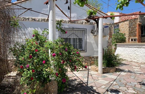 Albacete House | Chalet con piscina. A 5 Km de la feria