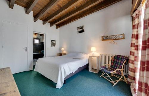 Tignes le Lac Ski Chalet | CHALET CROUZE - Chaleureux Chalet, ski au pied - 14 personnes