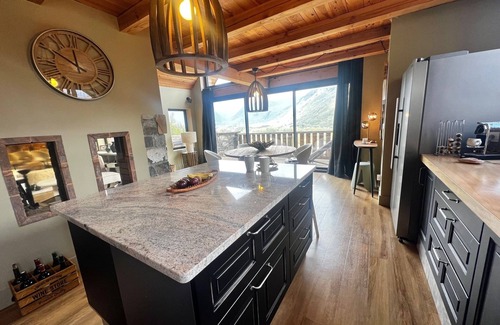 Guchan Ski Chalet | Chalet Crystal 4 étoiles.
