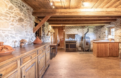 Cordon Ski Chalet | Chalet 'D'alpage Cornillon' with Mountain View, Private Terrace and Wi-Fi
