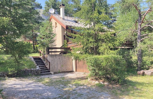 Beauvezer Ski Chalet | Chalet de Charme 6/8 Personnes -Beauvezer- 04370 CLASSE 3 ETOILES by G de Fr