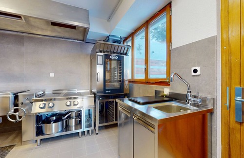 Les Mayens-de-Sion Ski Chalet | Chalet de l'Ours AUTHENTIC & NATURE 66 pers,