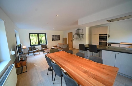 Somme-Leuze House | Chalet des Bois
