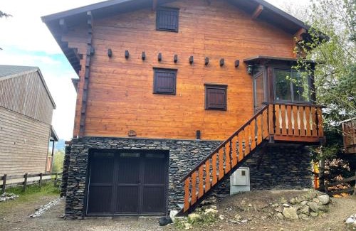 Pyrenees 2000 Ski Chalet | Chalet des Esquits