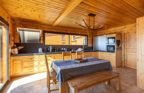 Les Angles Ski Chalet | Chalet des Jonquilles - Magnifique maison avec piscine