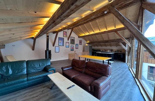 Les Varcins Ski Chalet | Chalet Des Legendes