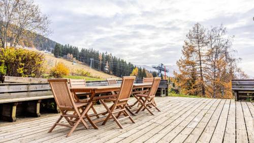 Arc-1600 Ski Chalet | Chalet Deux Tetes - Magnifique chalet équipé pour 14 personnes situé dans le quartier des 2 têtes vue inoubliable proche des pistes MAE-0351