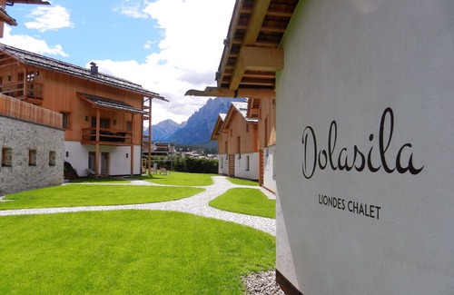 Mareo Ski Chalet | Chalet Dolasila, princess of the Dolomites