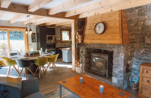 Saint-Jean-dʼAulps Ski Chalet | Chalet Dranse ski/bike - Mountain Voyages