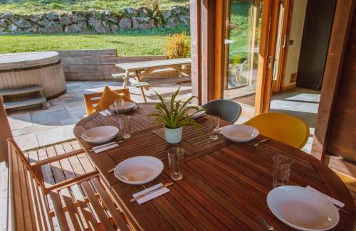 Saint-Jean-dʼAulps Ski Chalet | Chalet Dranse Skivtt - Mountain Voyages