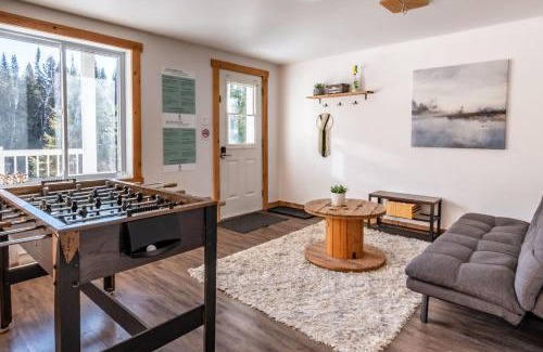 Mauricie Ski Chalet | Chalet du Loup - Spa & Game room