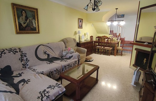 Velez-Malaga Ski Chalet | Chalet en 1ª Línea de Playa,en la Costa del Sol.ideal Familas,mascotas Aceptadas