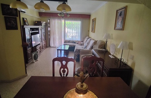 Velez-Malaga Ski Chalet | Chalet en 1ª Línea de Playa,en la Costa del Sol.ideal Familas,mascotas Aceptadas