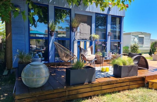 Saint-Denis-d'Oleron Ski Chalet | Chalet en bois, idéalement situé prés de la plage des Seulieres