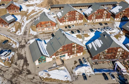 Saint-Jean-d'Arves Ski Chalet | Chalet Ensoleillé 5 Minutes des Pistes | Piscine