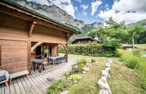 Les Prodains Ski Chalet | Chalet Evelyn: Nice chalet 550 meters from pistes