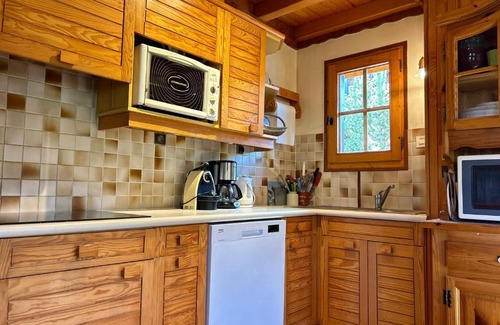 Les Gets Ski Chalet | Chalet familial proche des pistes avec WiFi et parking - FR-1-623-349