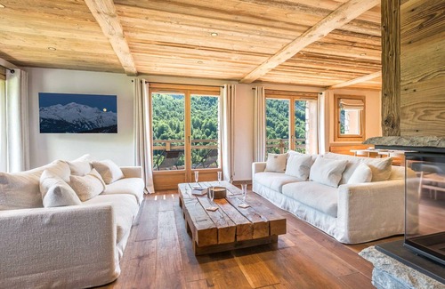 Saint-Marcel Ski Chalet | Chalet Flaner - Five Bedroom Chalet, Sleeps 12