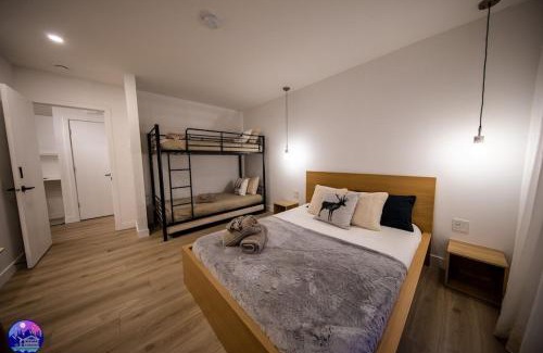 Mauricie Apartment | Chalet Flodhaus- Bord Rivière St-Maurice (navigable)/SPA/SAUNA - Chalets Galaxia