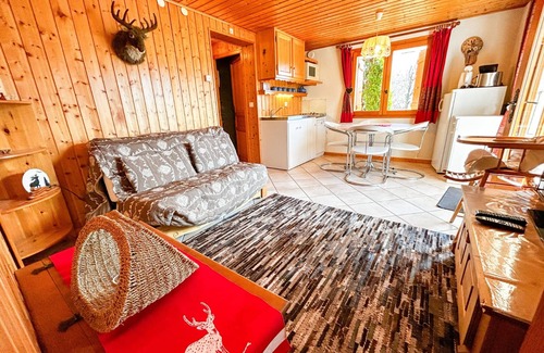 Bernex Ski Chalet | Chalet for 16, 4km from slopes, Wifi, Parking