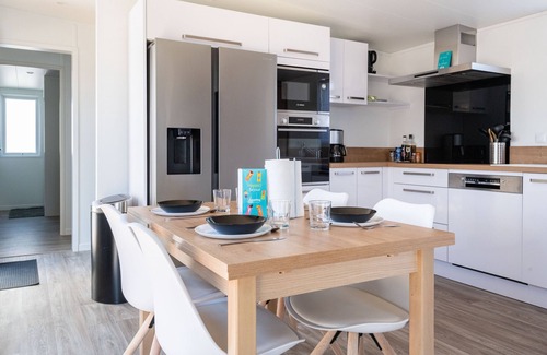 Bretignolles-sur-Mer Ski Chalet | Chalet for 6 in a residence with swimming pool