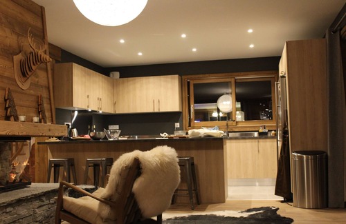 Pralognan-la-Vanoise Ski Chalet | Chalet for up to 12 people, 4 bedrooms, 165 m2 +ski room