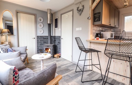 Aberdovey House | CHALET FORTE, pet friendly, with a garden in Aberdovey