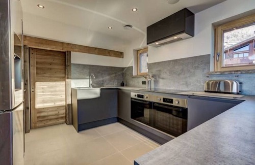 Saint-Gervais-les-Bains Ski Chalet | Chalet - Stunning Views & Walkable to Lifts/Town