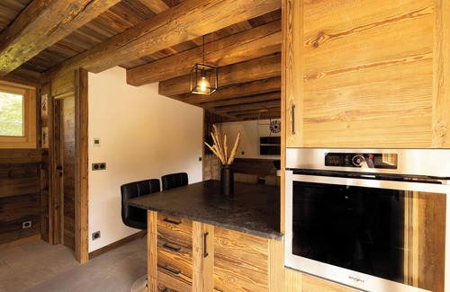 Saint-Gervais-les-Bains Ski Chalet | Chalet "Pierre d'Anatase" with Mountain View, Terrace, Garden and Wi-Fi