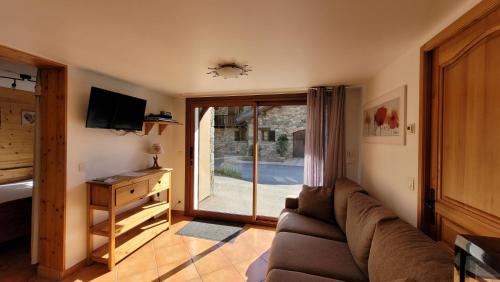 Saint-Martin-de-Belleville Apartment | Chalet Coquelicot - confort montagnard et ambiance chaleureuse au cœur de Saint Martin de Belleville