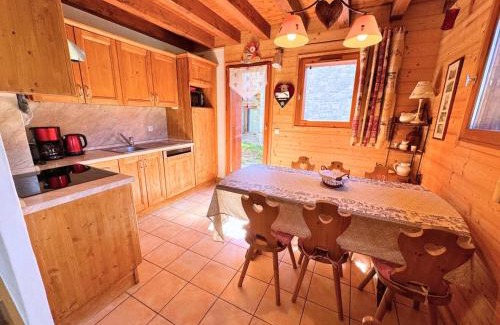Saint-Martin-de-Belleville Ski Chalet | Chalet De Julie - Bel appartement traditionnel 4 pièces sur 2 niveau pour 6 personnes MAE-3734