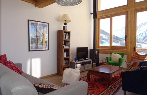 Saint-Martin-de-Belleville Ski Chalet | Chalet Pomme de Pin · Direct sur la piste · Wifi gratuit · Sauna · Parking couvert · Proche télécabine - FR-1-344-759