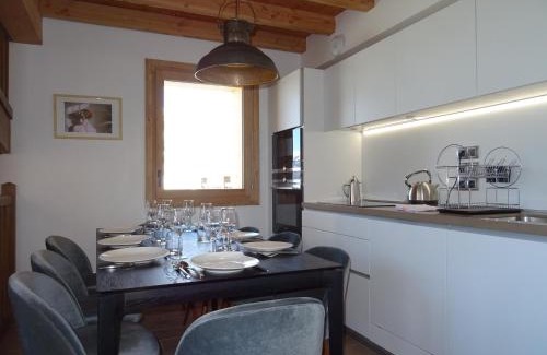 Saint-Martin-de-Belleville Ski Chalet | Chalet Pomme de Pin · Direct sur la piste · Wifi gratuit · Sauna · Parking couvert · Proche télécabine - FR-1-344-759