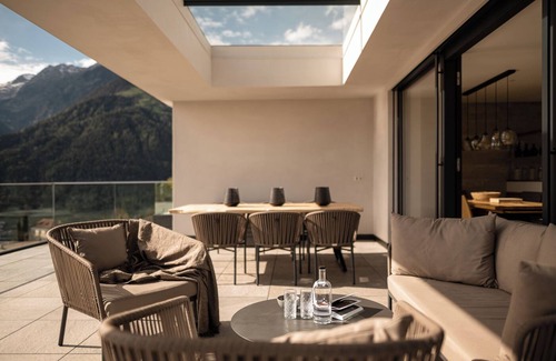 Schenna Ski Chalet | Chalet "Goyen" with Shared Pool, Private Terrace & Wi-Fi