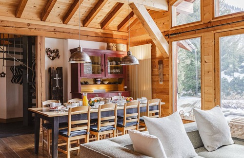 Montroc Ski Chalet | Chalet Guapa, mountain escape with hot tub