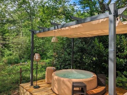 Biron Ski Chalet | Chalet Hulotte avec Spa privatif