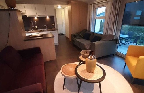 Oostkapelle Ski Chalet | Chalet in a family campground
