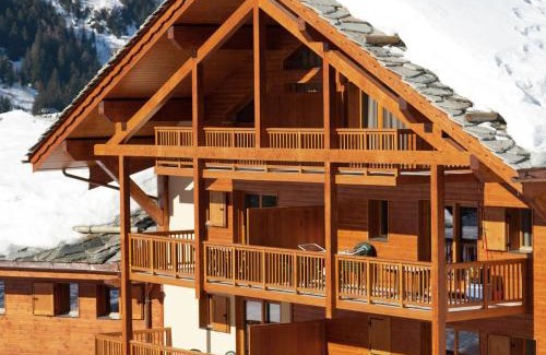 Sainte-Foy-Tarentaise Apartment | Chalet in Alps near Ski Slopes