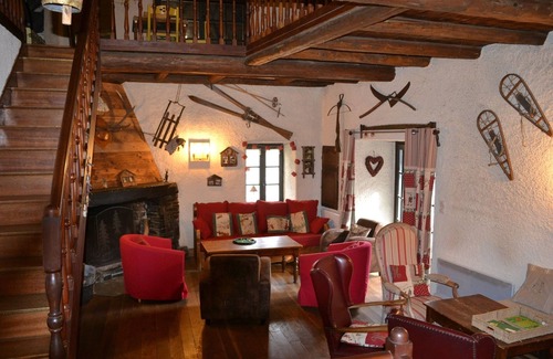Bagneres-de-Luchon Ski Chalet | Chalet in Benque-sous Close Pistes Peyragudes Et Luchon