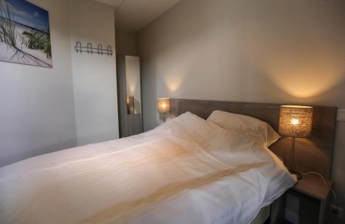 Lathum Ski Chalet | Chalet in Gelderland with Hot Tub