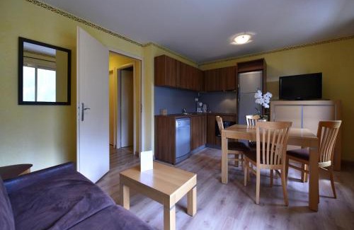Isola Apartment | Chalet in Isola near Ski Slopes